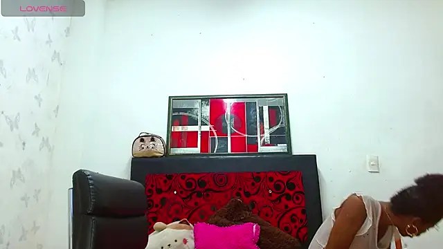 LexiStone  online show from February 12, 2025, 9:01 pm