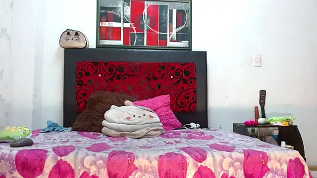 LexiStone  online show from April 15, 2026, 8:42 pm