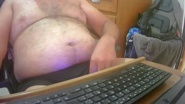 Snapshot of pmartemo chatting on October 9, 2025, 8:20 pm pmartemo online show from October 9, 2025, 8:20 pm