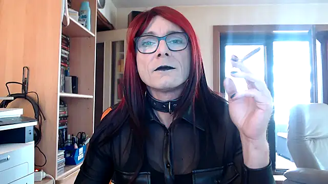  Davine  online show from October 5, 2025, 2:52 pm