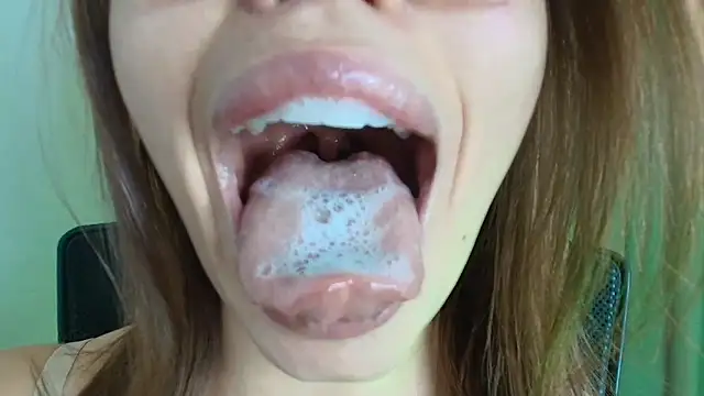 lisbet21x online show from March 15, 2026, 7:43 pm