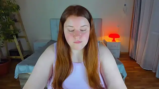 PolinaSalvatore online show from September 9, 2025, 5:22 pm