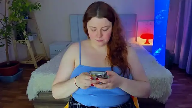 PolinaSalvatore online show from March 18, 2025, 2:17 pm