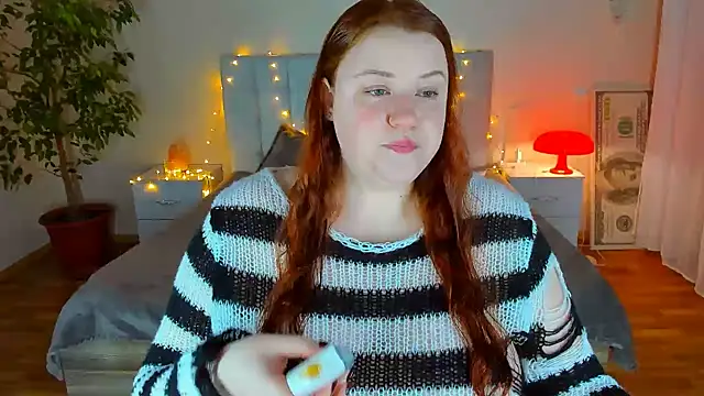 PolinaSalvatore online show from February 12, 2026, 6:51 pm