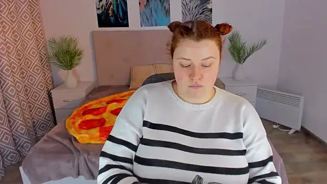 PolinaSalvatore online show from January 30, 2025, 12:59 pm