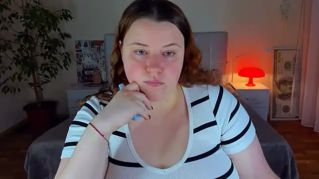 Snapshot of PolinaSalvatore chatting on July 9, 2026, 5:45 pm PolinaSalvatore online show from July 9, 2026, 5:45 pm