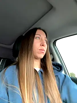 Snapshot of EvaCatt chatting on October 3, 2025, 2:37 am EvaCatt online show from October 3, 2025, 2:37 am