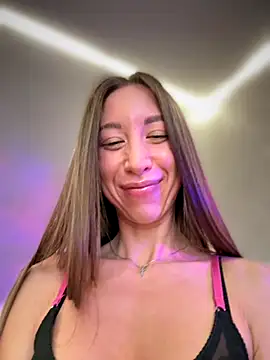 Snapshot of EvaCatt chatting on October 30, 2025, 3:38 am EvaCatt online show from October 30, 2025, 3:38 am