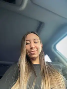 Snapshot of EvaCatt chatting on March 13, 2025, 3:11 am EvaCatt online show from March 13, 2025, 3:11 am