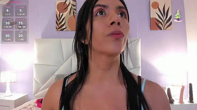 cinthya11 online show from January 3, 2025, 7:18 pm