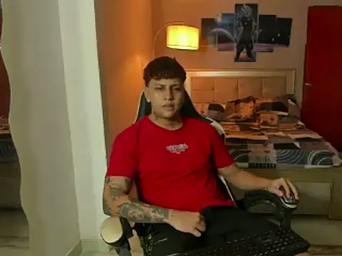 Snapshot of Jake_simons chatting on February 18, 2025, 2:49 am Jake simons online show from February 18, 2025, 2:49 am