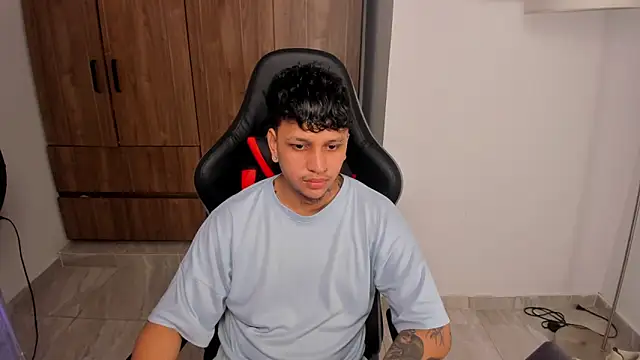 Snapshot of Jake_simons chatting on October 10, 2025, 1:56 pm Jake simons online show from October 10, 2025, 1:56 pm