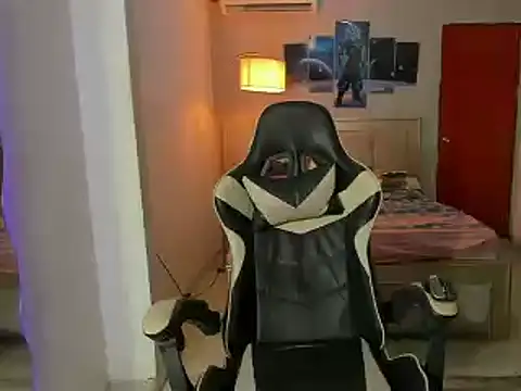 Snapshot of Jake_simons chatting on March 11, 2025, 1:26 am Jake simons online show from March 11, 2025, 1:26 am