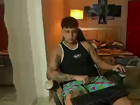 Snapshot of Jake_simons chatting on February 20, 2025, 2:29 am Jake simons online show from February 20, 2025, 2:29 am