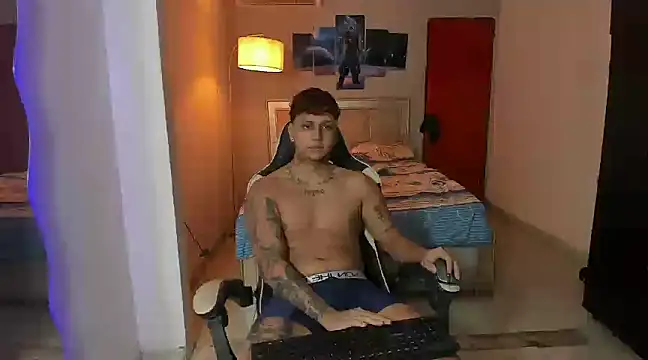 Snapshot of Jake_simons chatting on January 8, 2025, 5:05 am Jake simons online show from January 8, 2025, 5:05 am