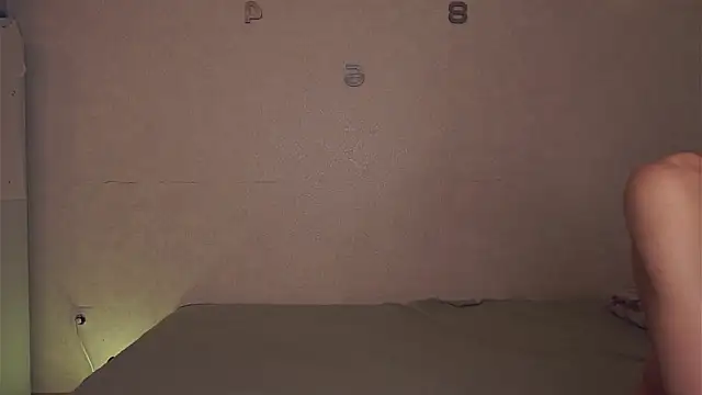 missbeatriss online show from February 2, 2025, 12:24 pm