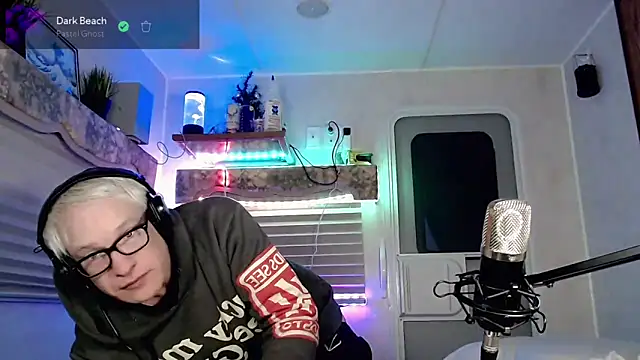 Snarfle82 online show from February 25, 2025, 2:37 pm