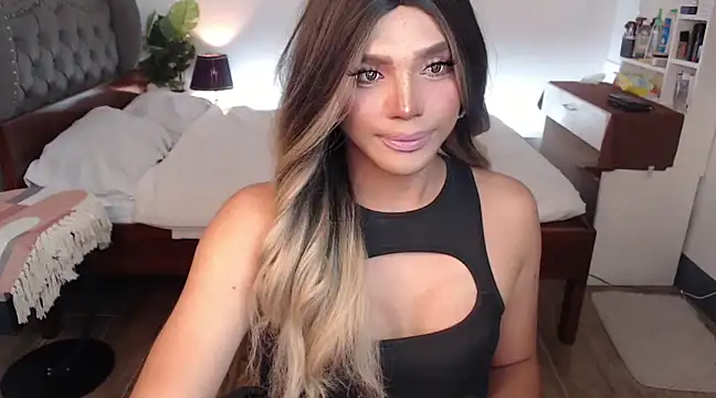 liaa lurrecams online show from March 19, 2025, 9:05 pm