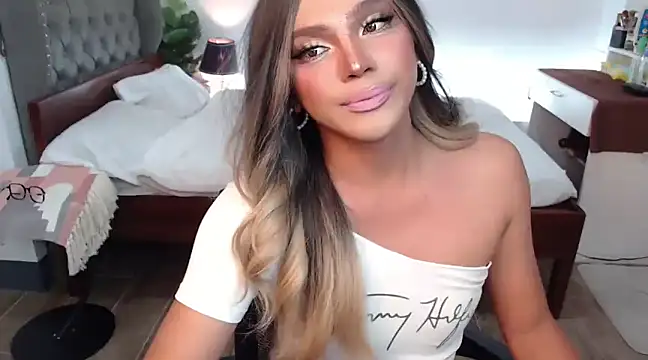 liaa lurrecams online show from March 9, 2025, 7:59 pm