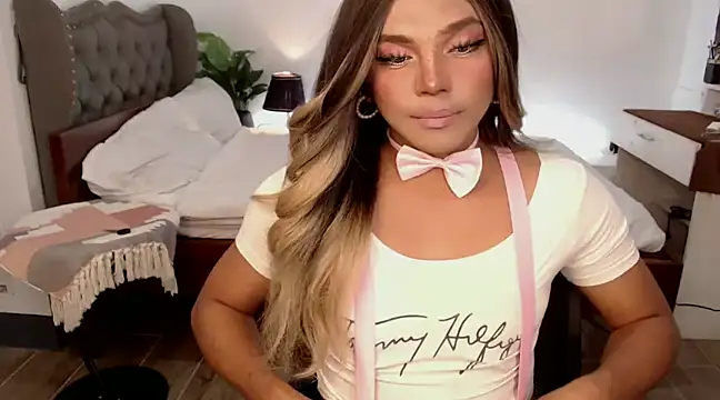 liaa lurrecams online show from January 24, 2025, 9:39 am