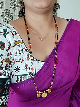 Snapshot of Indian_desi_wife chatting on June 4, 2026, 2:27 am Indian desi wife online show from June 4, 2026, 2:27 am