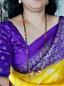 Snapshot of Indian_desi_wife chatting on June 24, 2026, 2:32 am Indian desi wife online show from June 24, 2026, 2:32 am