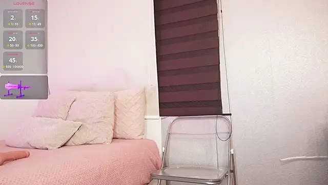 Snapshot of Alexxandra_12 chatting on November 23, 2025, 9:41 am Alexxandra 12 online show from November 23, 2025, 9:41 am