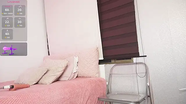 Snapshot of Alexxandra_12 chatting on October 1, 2025, 9:36 am Alexxandra 12 online show from October 1, 2025, 9:36 am