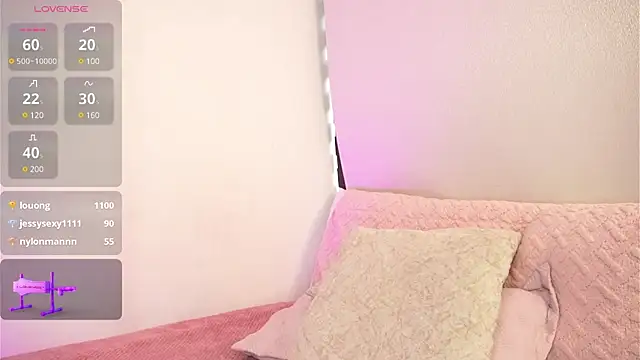 Snapshot of Alexxandra_12 chatting on March 22, 2025, 12:46 pm Alexxandra 12 online show from March 22, 2025, 12:46 pm