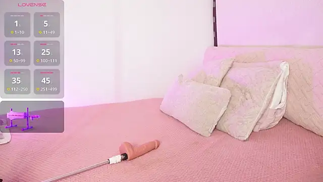 Snapshot of Alexxandra_12 chatting on September 24, 2025, 9:49 am Alexxandra 12 online show from September 24, 2025, 9:49 am