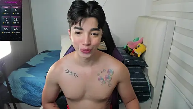 santy7v7 online show from October 14, 2025, 1:34 pm