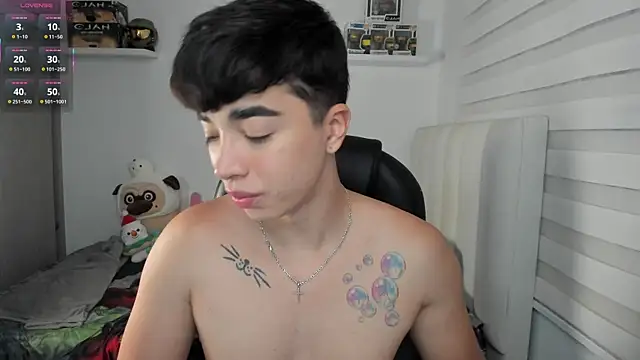 santy7v7 online show from April 2, 2026, 1:40 pm