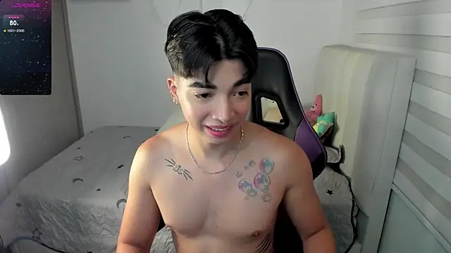 santy7v7 online show from November 11, 2025, 1:39 pm