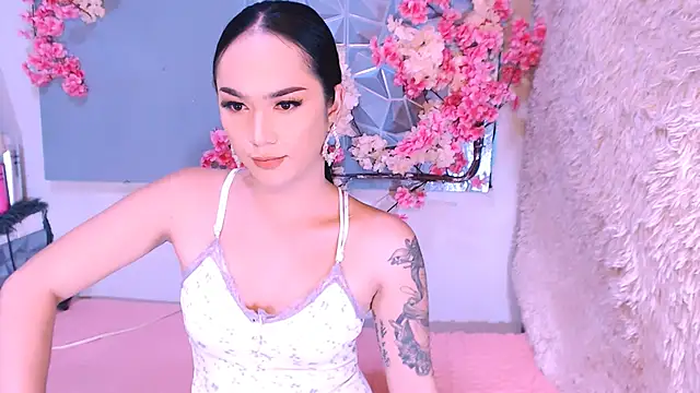 Oriental Tiara online show from January 18, 2026, 3:10 am