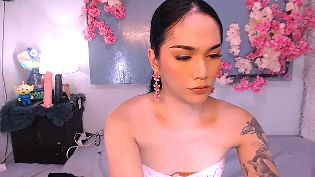 Snapshot of Oriental_Tiara chatting on October 5, 2025, 3:08 am Oriental Tiara online show from October 5, 2025, 3:08 am