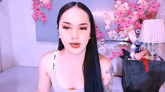 Oriental Tiara online show from December 14, 2025, 11:27 am