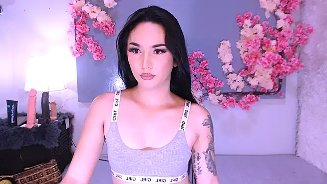 Snapshot of Oriental_Tiara chatting on September 30, 2025, 1:28 pm Oriental Tiara online show from September 30, 2025, 1:28 pm