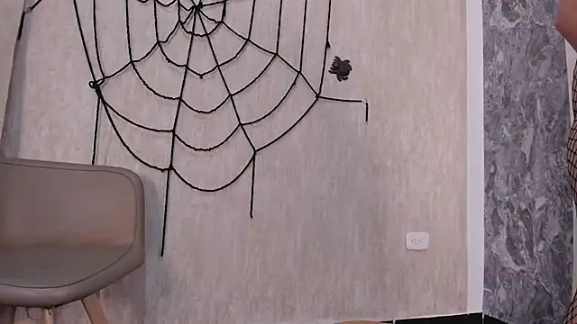 Lia sarahi online show from October 31, 2025, 12:02 pm