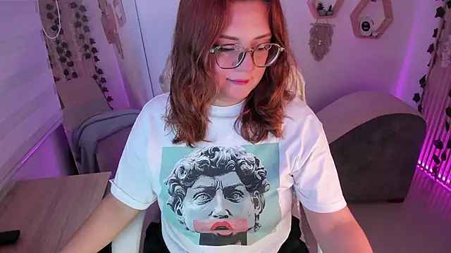 Snapshot of paulinacostello chatting on February 22, 2025, 1:35 pm paulinacostello online show from February 22, 2025, 1:35 pm