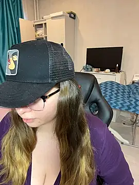 DienkaGreen online show from February 8, 2026, 9:29 am