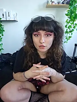 Moxxxie online show from September 30, 2025, 2:56 pm