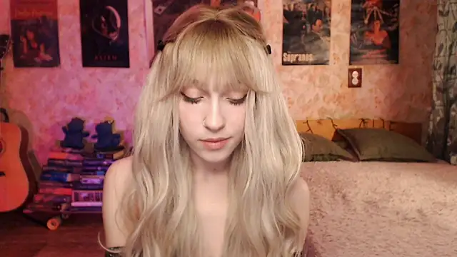 Friendly Ellie online show from March 5, 2025, 12:16 am