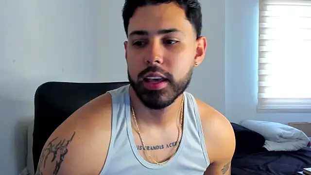 Justyn Torres online show from October 15, 2025, 12:24 pm