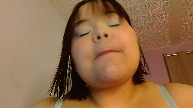 Snapshot of sexychubby___ chatting on May 13, 2026, 6:26 pm sexychubby online show from May 13, 2026, 6:26 pm