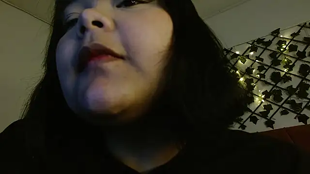 Snapshot of sexychubby___ chatting on March 21, 2025, 5:43 am sexychubby online show from March 21, 2025, 5:43 am