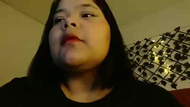 Snapshot of sexychubby___ chatting on March 22, 2025, 6:43 am sexychubby online show from March 22, 2025, 6:43 am