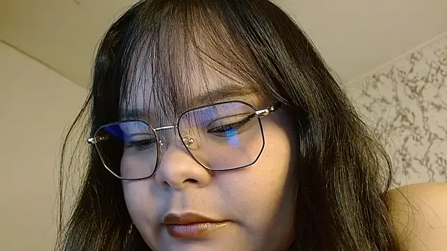 Snapshot of sexychubby___ chatting on November 27, 2025, 2:12 am sexychubby online show from November 27, 2025, 2:12 am