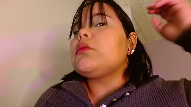 Snapshot of sexychubby___ chatting on June 8, 2026, 2:01 am sexychubby online show from June 8, 2026, 2:01 am