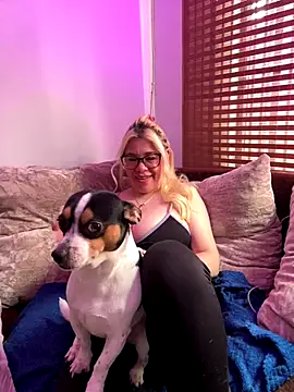 salomesweet13 online show from October 29, 2025, 4:28 pm