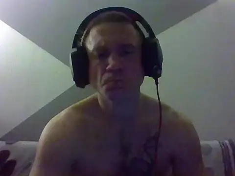 aroj95 online show from March 26, 2026, 2:43 am